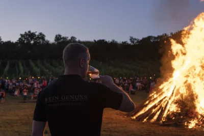 Großes Sonnenwendfeuer