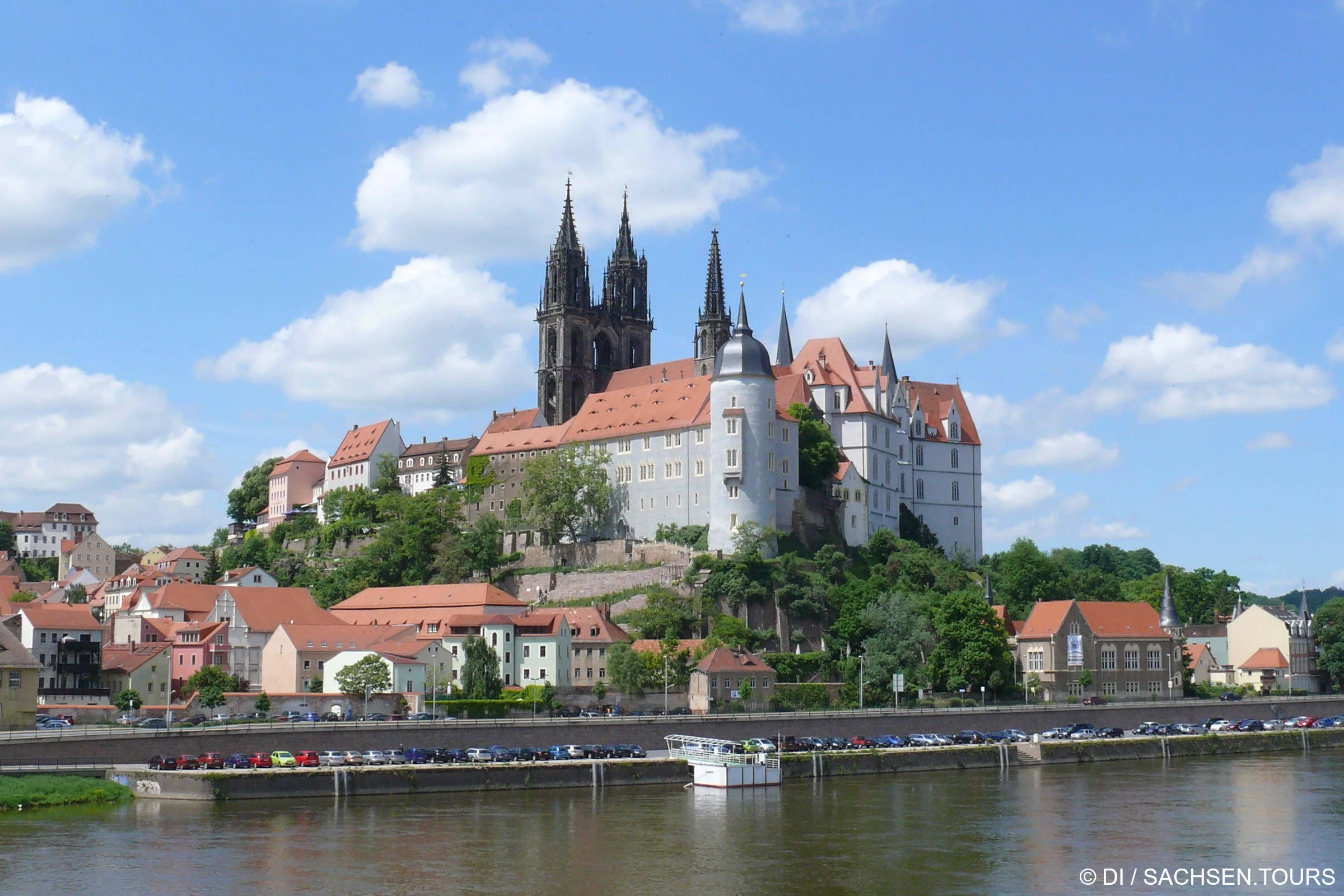 Albrechtsburg Meißen auf dem Burgberg thront über der Elbe